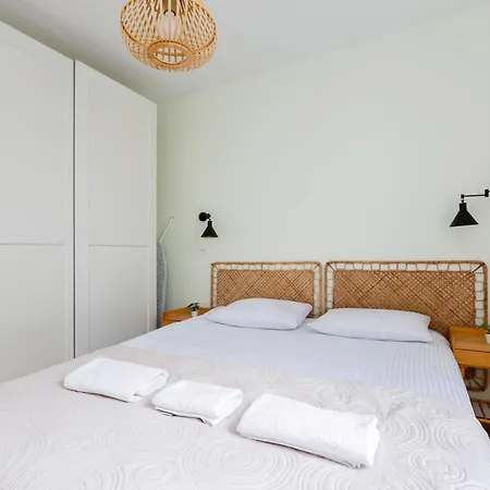 Apartamento Letnicka Cosy With Garden By Bookinghost *