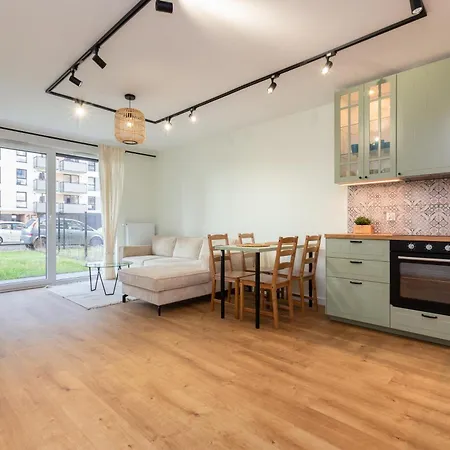 Letnicka Cosy With Garden By Bookinghost *