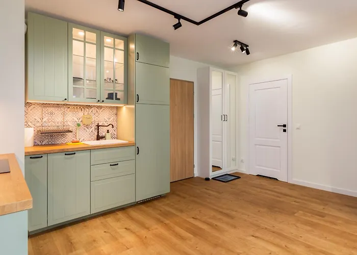 Letnicka Cosy With Garden By Bookinghost 格但斯克