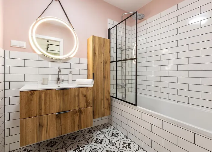 公寓 Letnicka Cosy With Garden By Bookinghost *