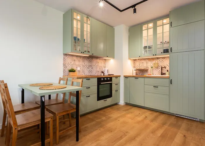 Letnicka Cosy With Garden By Bookinghost 格但斯克