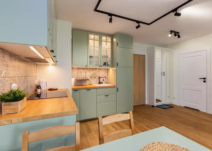 Letnicka Cosy With Garden By Bookinghost 公寓