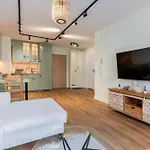 Apartament Letnicka Cosy With Garden By Bookinghost